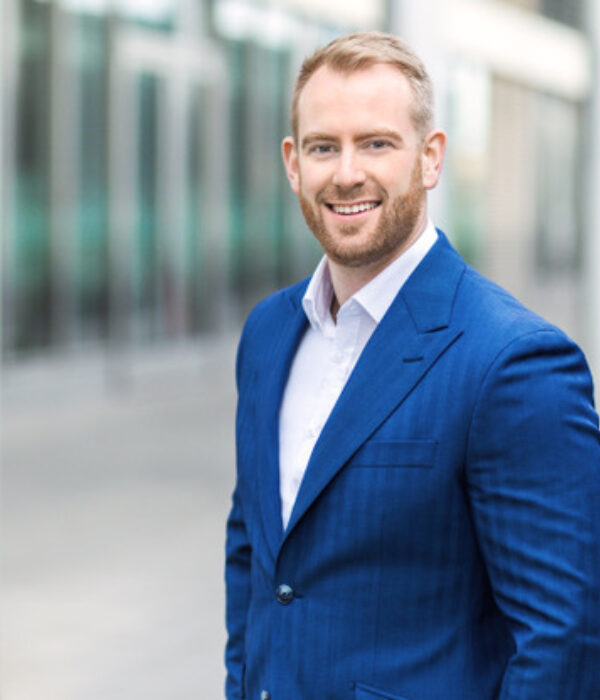 Dr. Simon Drescher